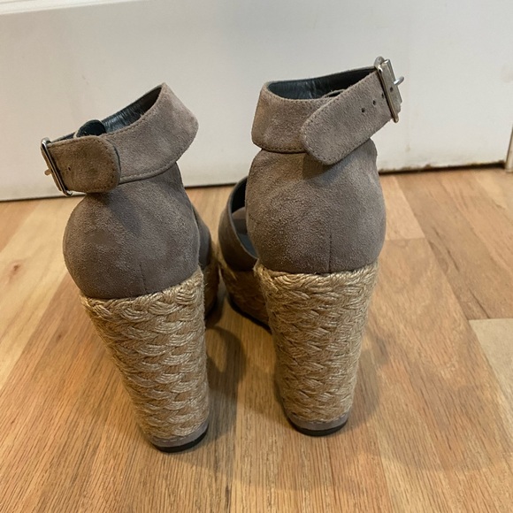 Stuart Weitzman Wedges “Soho Jute” - Picture 2 of 6
